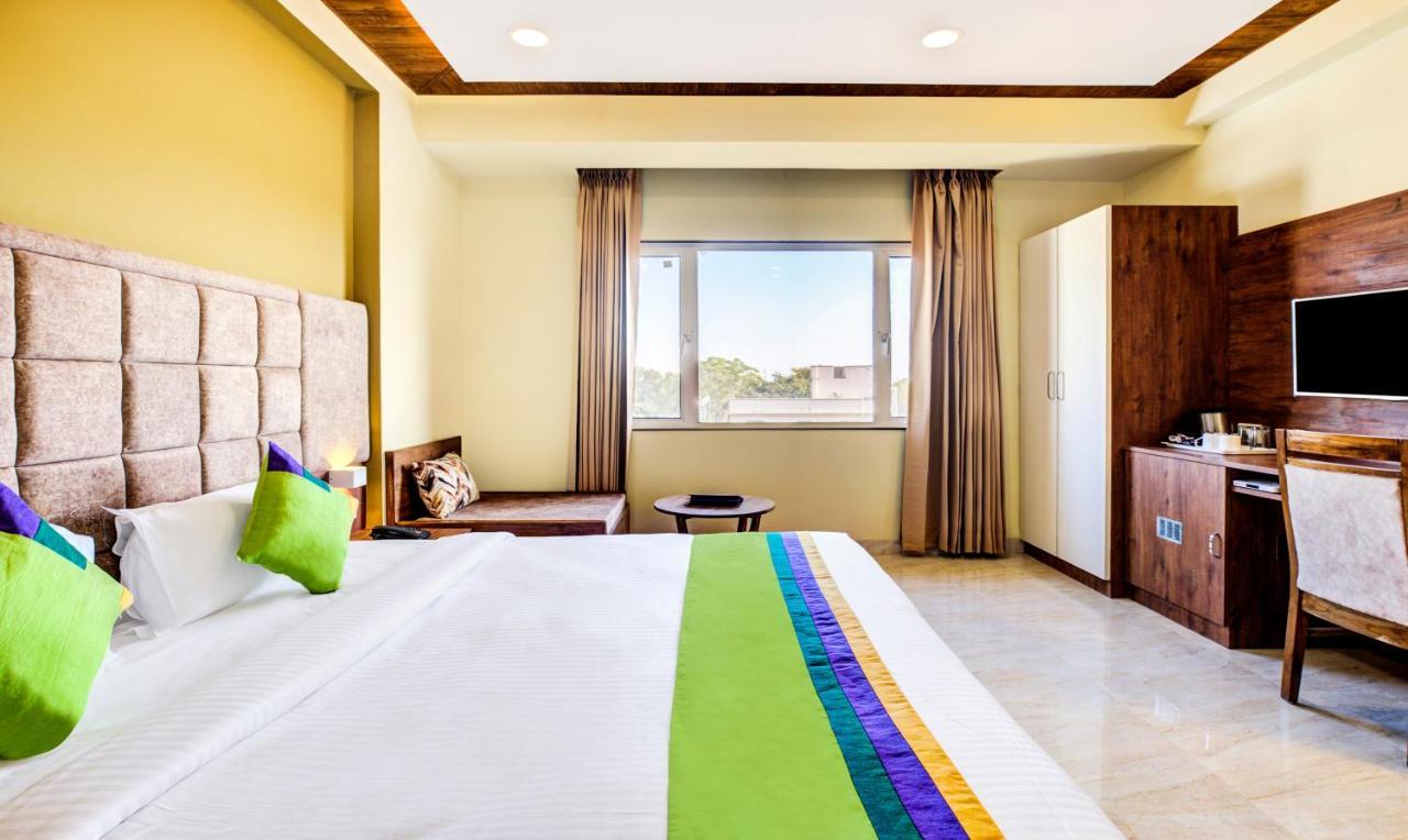 Opulence Inn - 500 Meters From Railway Station Udaipur Exterior photo