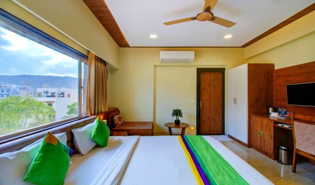 Opulence Inn - 500 Meters From Railway Station Udaipur Exterior photo