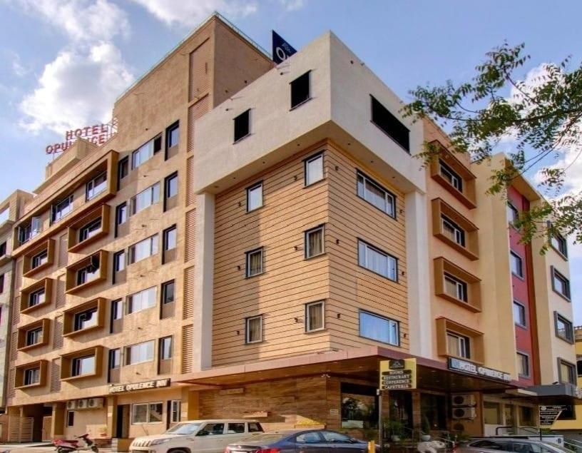 Opulence Inn - 500 Meters From Railway Station Udaipur Exterior photo